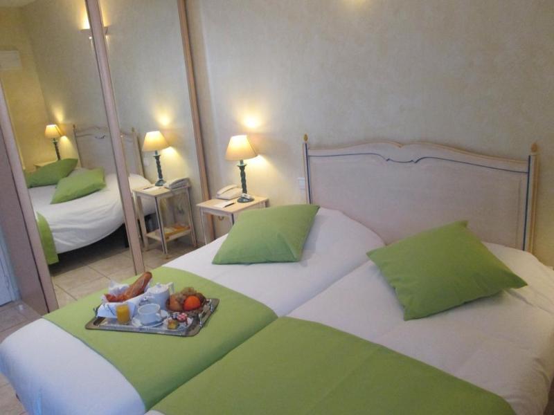 Hotel Ariane Istres Exterior foto
