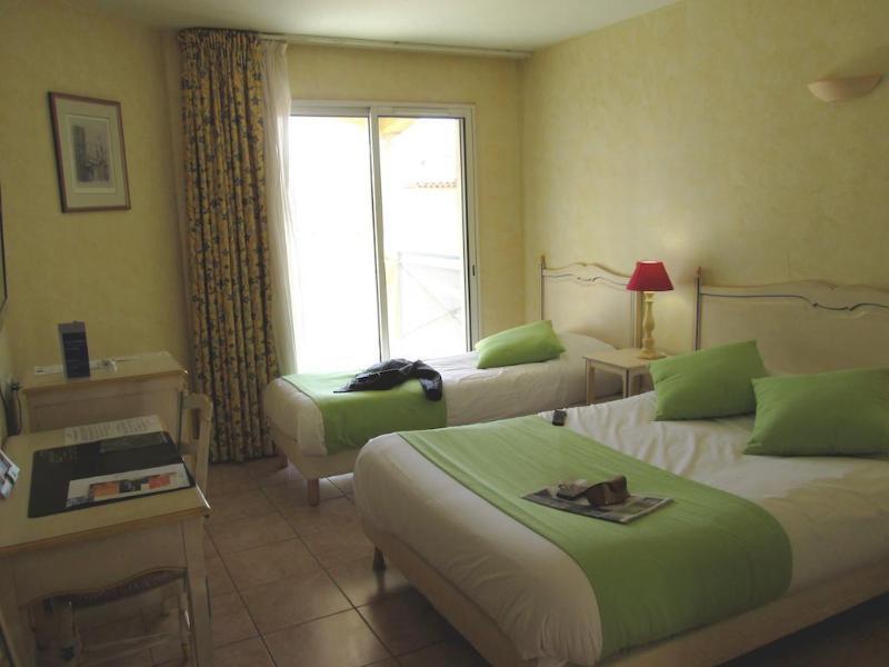 Hotel Ariane Istres Exterior foto